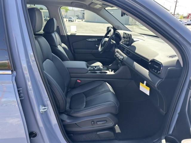 new 2025 Honda Pilot car, priced at $49,998