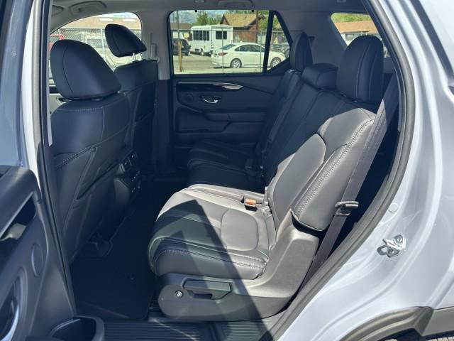 new 2025 Honda Pilot car, priced at $49,998