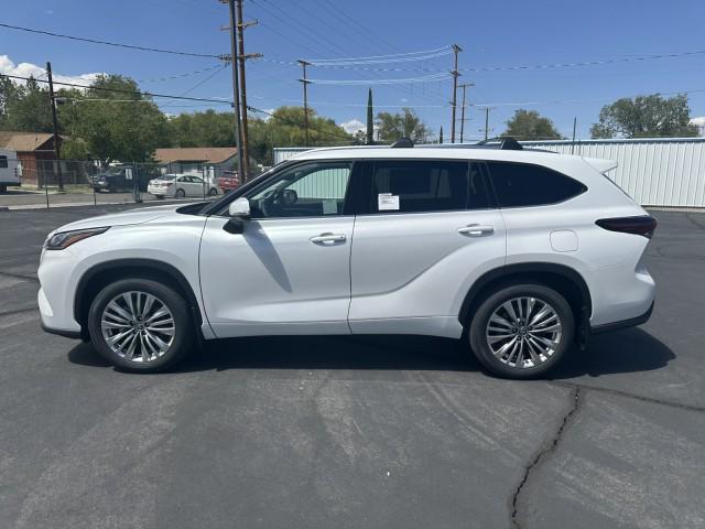 new 2025 Toyota Highlander car, priced at $55,423