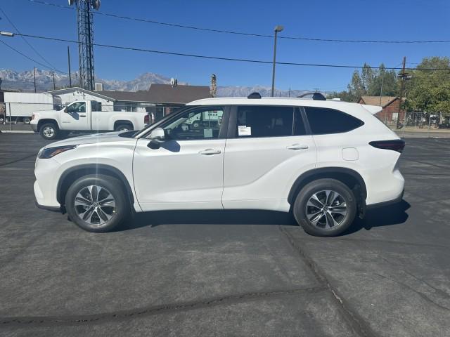 new 2025 Toyota Highlander car, priced at $48,943