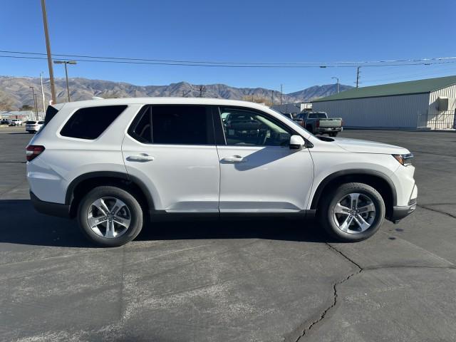 new 2025 Honda Pilot car, priced at $46,498