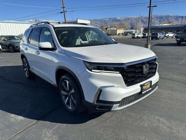 new 2025 Honda Pilot car, priced at $52,998