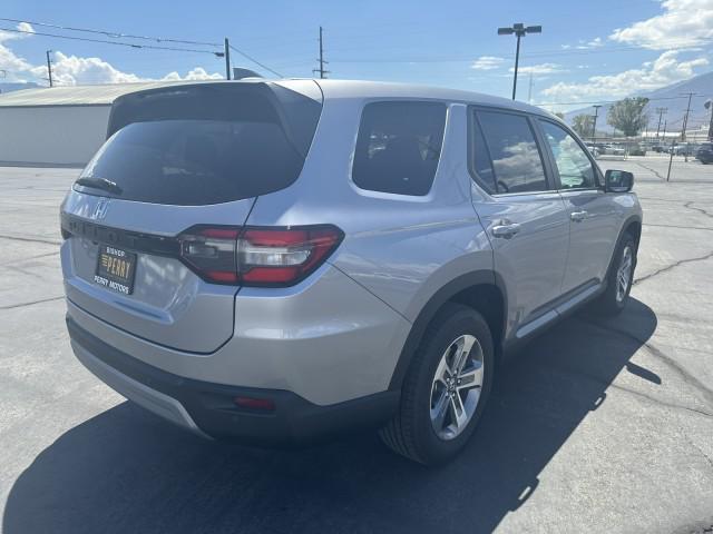 new 2025 Honda Pilot car, priced at $45,998