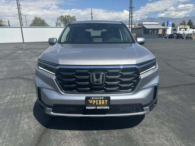 new 2025 Honda Pilot car, priced at $45,998
