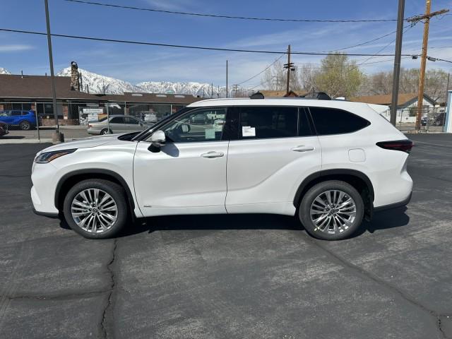 new 2025 Toyota Highlander Hybrid car, priced at $56,558