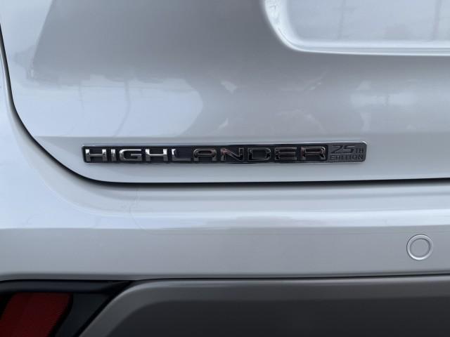 new 2025 Toyota Highlander Hybrid car, priced at $55,804