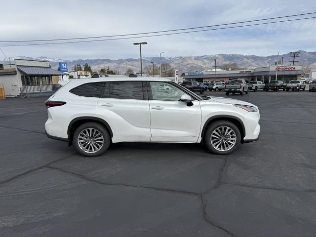 new 2025 Toyota Highlander Hybrid car, priced at $55,804