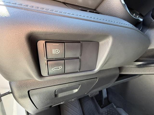 used 2022 Toyota Highlander car, priced at $37,998