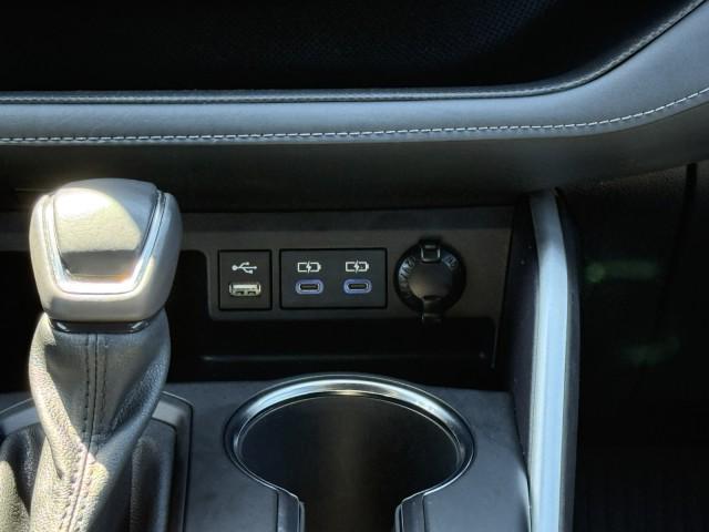 used 2022 Toyota Highlander car, priced at $37,998