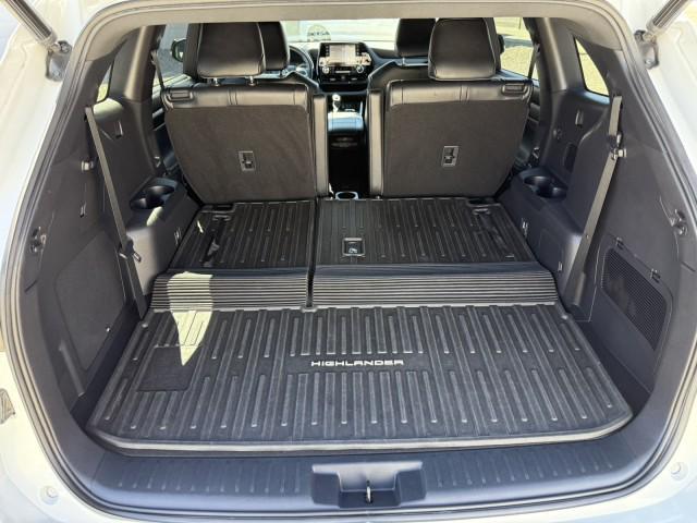used 2022 Toyota Highlander car, priced at $37,998