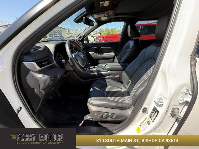 used 2022 Toyota Highlander car, priced at $37,998