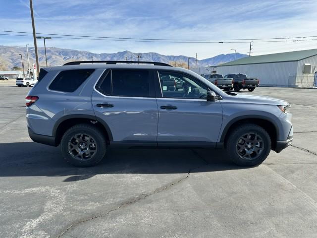 new 2025 Honda Pilot car, priced at $49,998