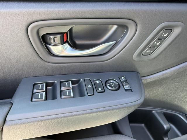 new 2025 Honda Pilot car, priced at $49,998