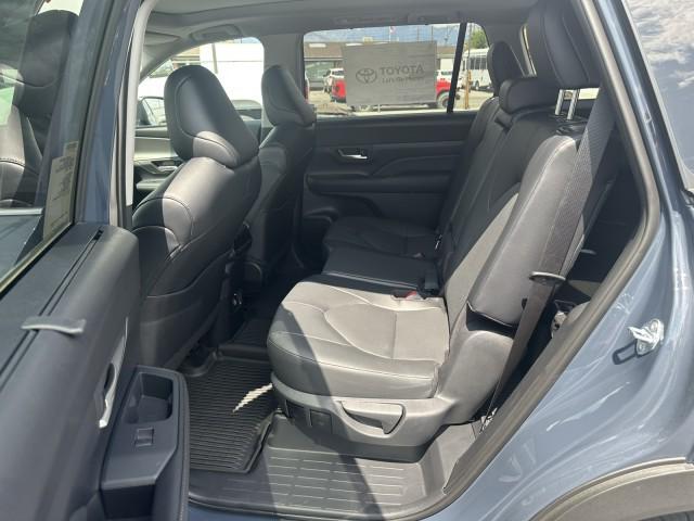 new 2025 Toyota Grand Highlander car, priced at $49,352