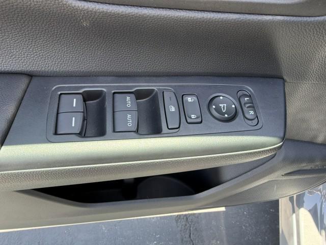 new 2025 Honda CR-V Hybrid car, priced at $38,000