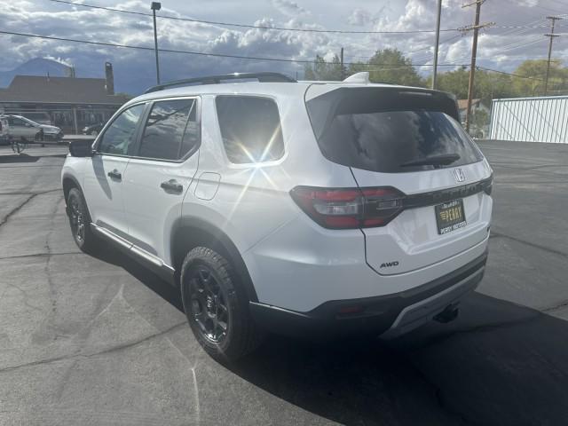 new 2025 Honda Pilot car, priced at $49,998