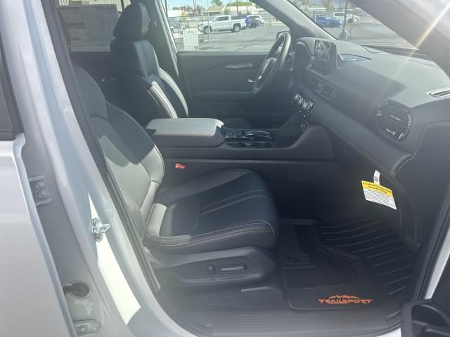 new 2025 Honda Pilot car, priced at $49,998