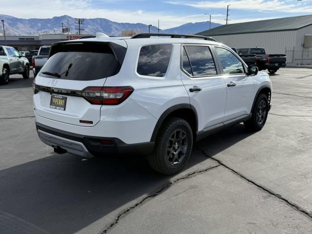 new 2025 Honda Pilot car, priced at $49,998