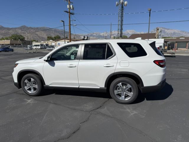 new 2025 Honda Pilot car, priced at $46,505