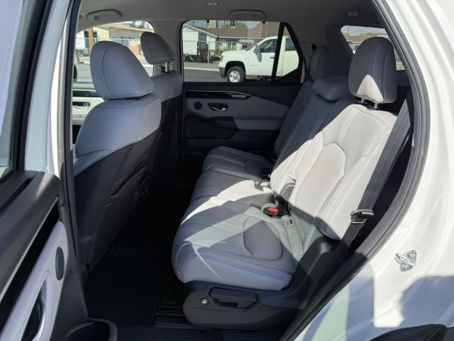 new 2025 Honda Pilot car, priced at $46,505