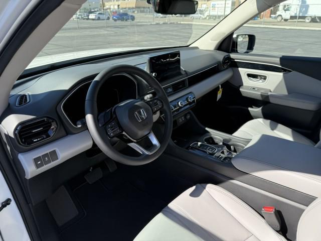 new 2025 Honda Pilot car, priced at $46,505