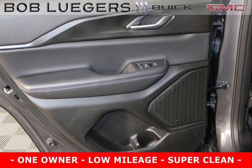 used 2023 Jeep Grand Cherokee car, priced at $35,989