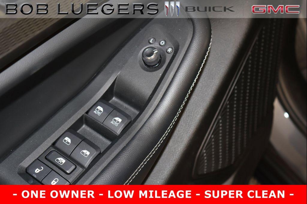 used 2023 Jeep Grand Cherokee car, priced at $35,989