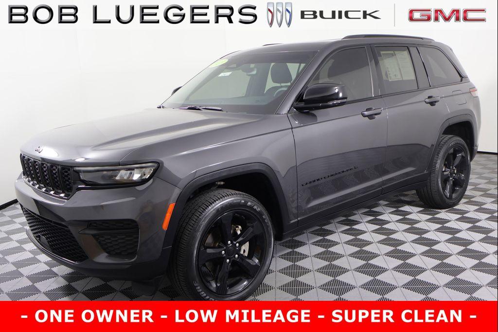 used 2023 Jeep Grand Cherokee car, priced at $35,989
