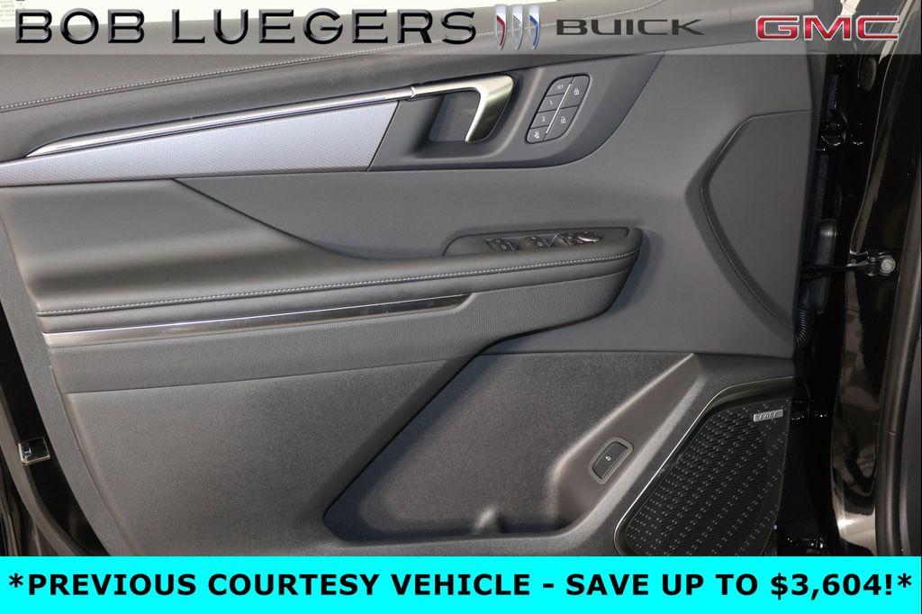 new 2025 Buick Enclave car, priced at $51,986