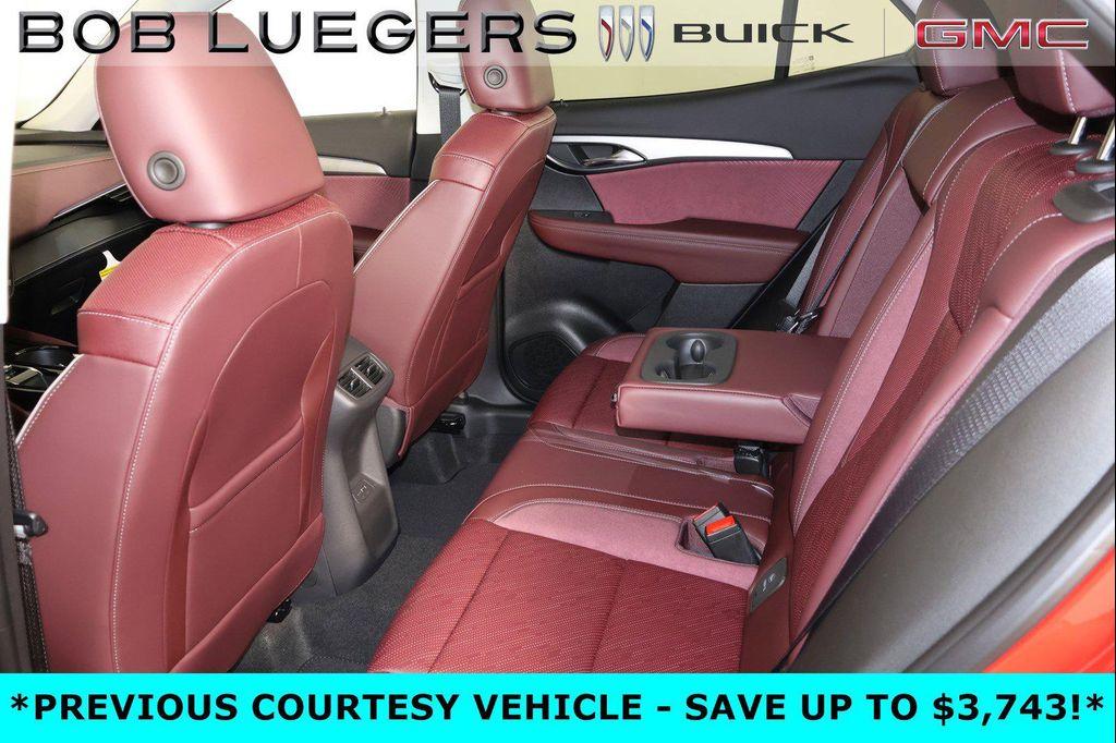 new 2025 Buick Envision car, priced at $39,992