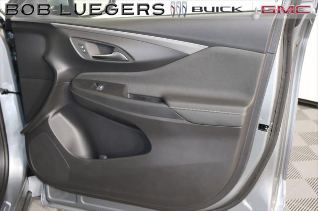 new 2025 Buick Envista car, priced at $30,222