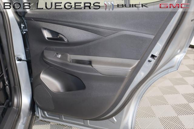 new 2025 Buick Envista car, priced at $30,222