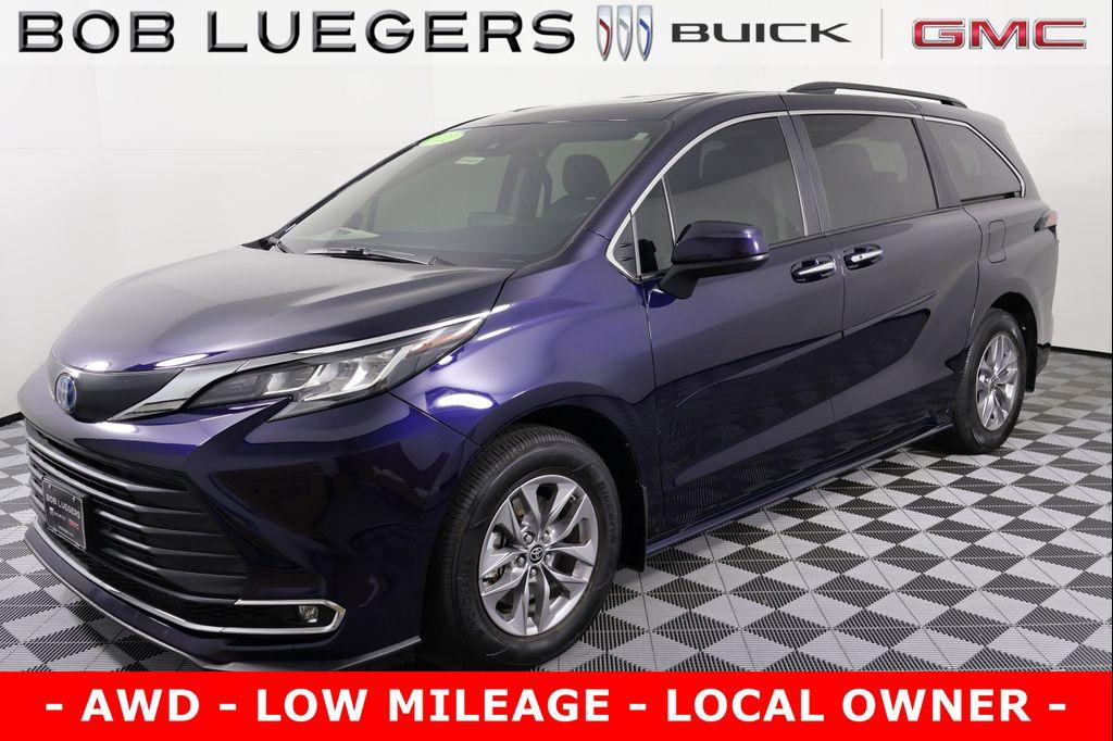 used 2022 Toyota Sienna car, priced at $41,989