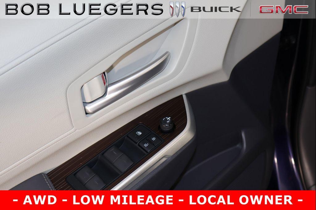 used 2022 Toyota Sienna car, priced at $41,989