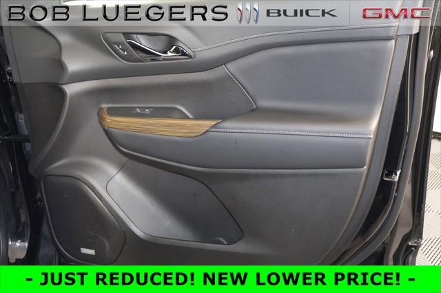 used 2023 GMC Acadia car, priced at $29,988