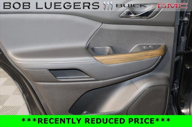 used 2023 GMC Acadia car, priced at $30,986