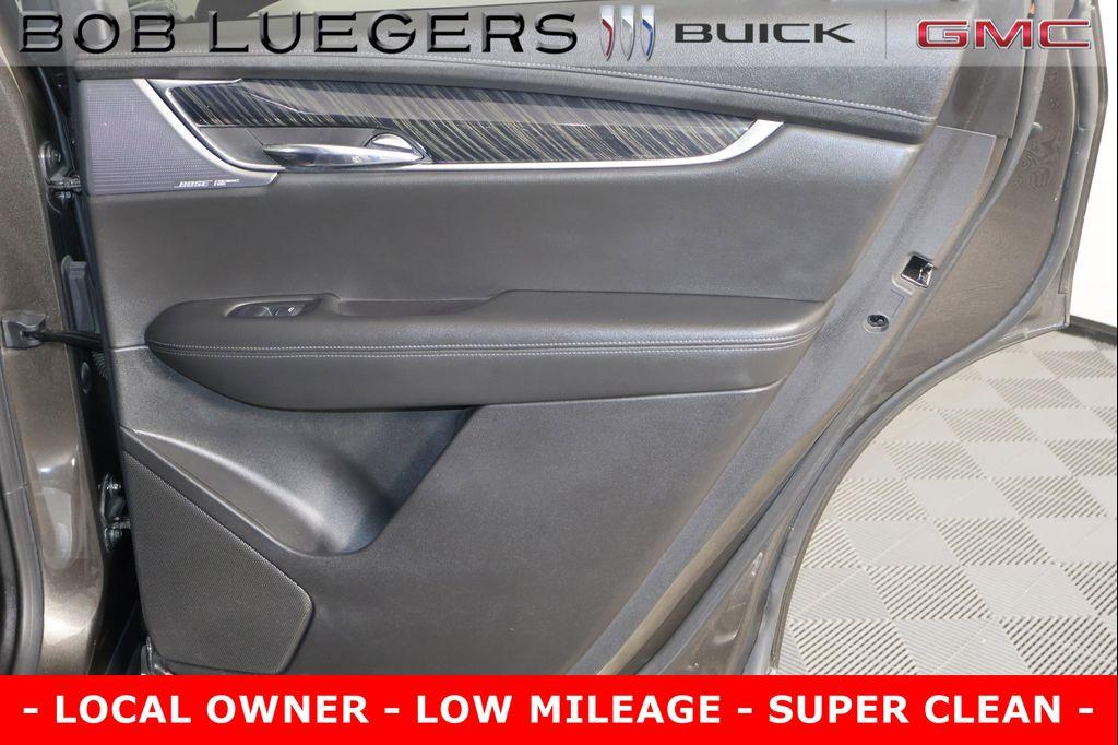 used 2020 Cadillac XT6 car, priced at $33,598