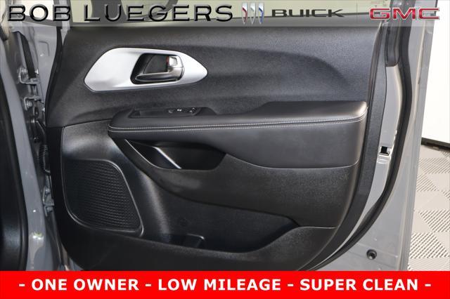 used 2025 Chrysler Pacifica car, priced at $44,989