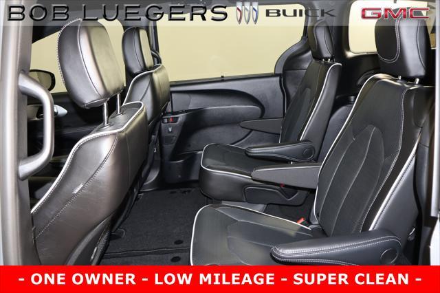 used 2025 Chrysler Pacifica car, priced at $44,989