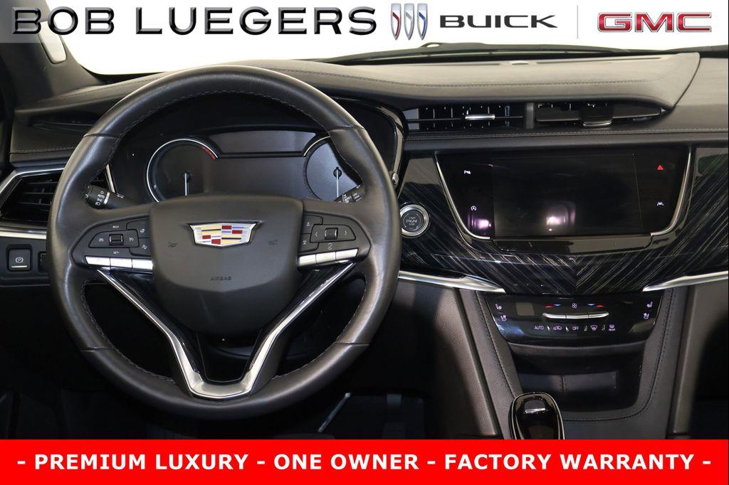 used 2025 Cadillac XT6 car, priced at $47,989
