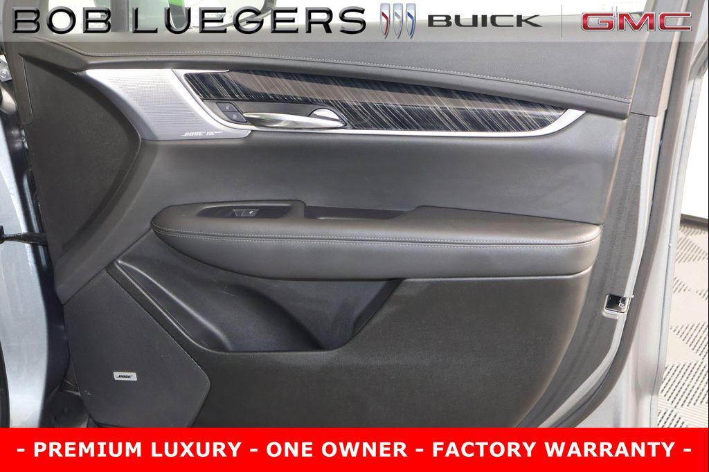 used 2025 Cadillac XT6 car, priced at $47,486