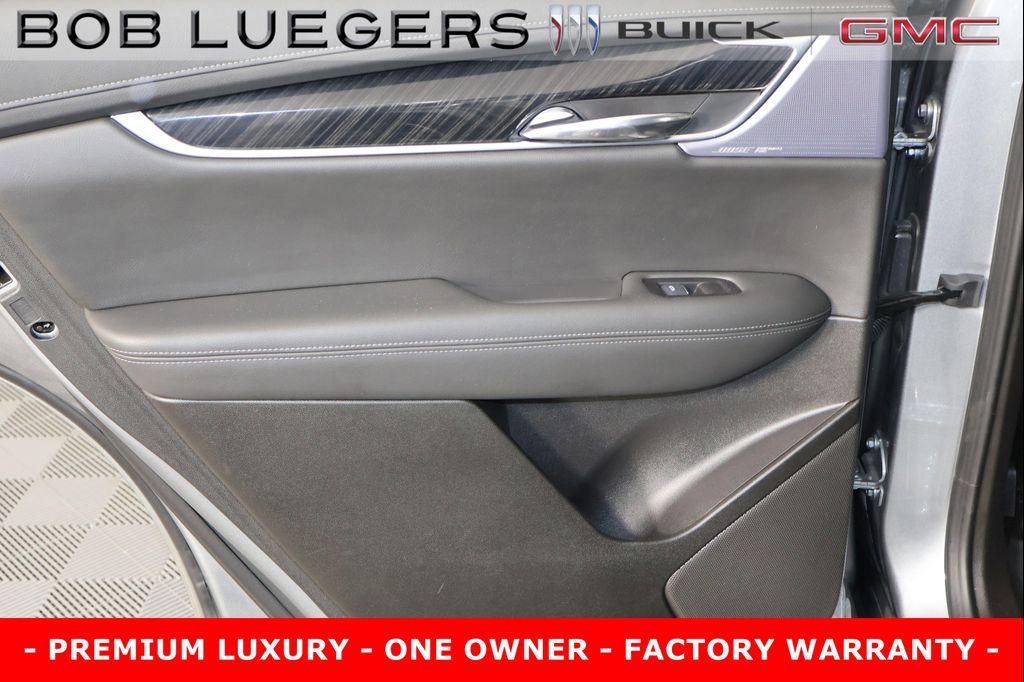 used 2025 Cadillac XT6 car, priced at $47,486