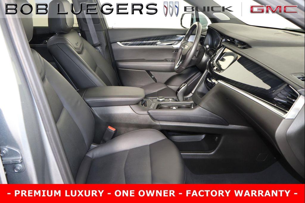 used 2025 Cadillac XT6 car, priced at $47,486