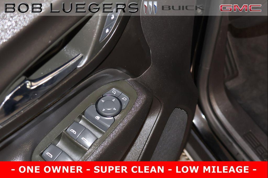 used 2024 Chevrolet Equinox car, priced at $25,959