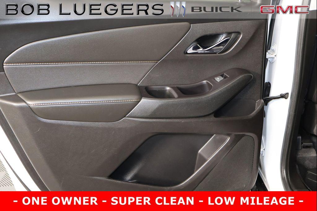 used 2020 Chevrolet Traverse car, priced at $34,988