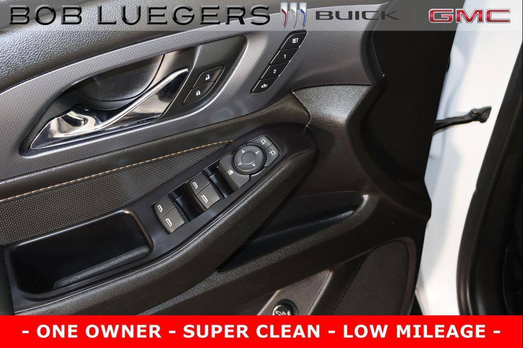 used 2020 Chevrolet Traverse car, priced at $34,988