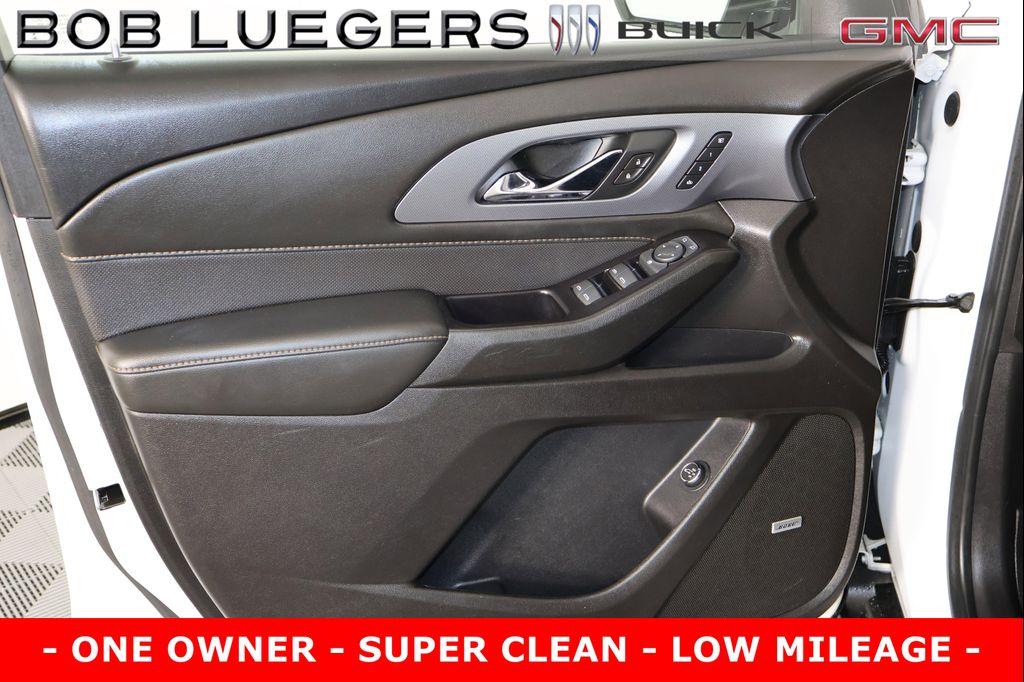 used 2020 Chevrolet Traverse car, priced at $34,988