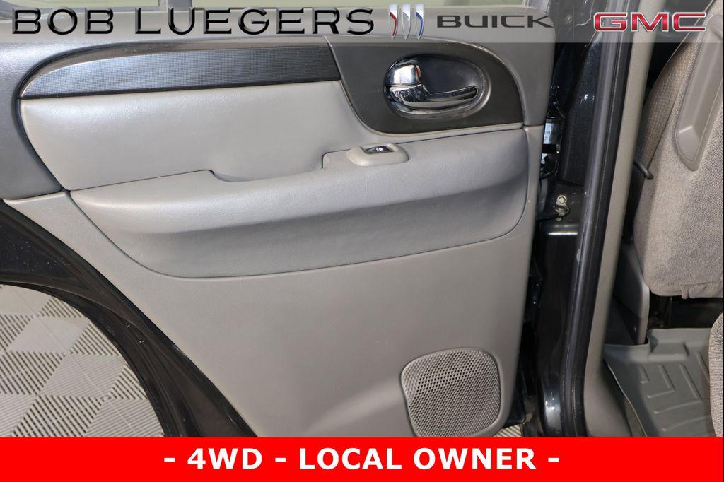 used 2004 GMC Envoy car, priced at $7,988