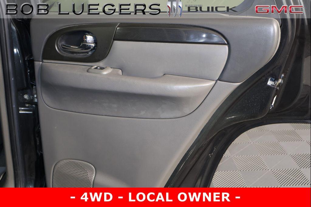 used 2004 GMC Envoy car, priced at $7,988