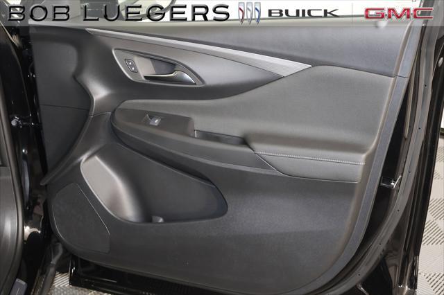 new 2025 Buick Envista car, priced at $30,975